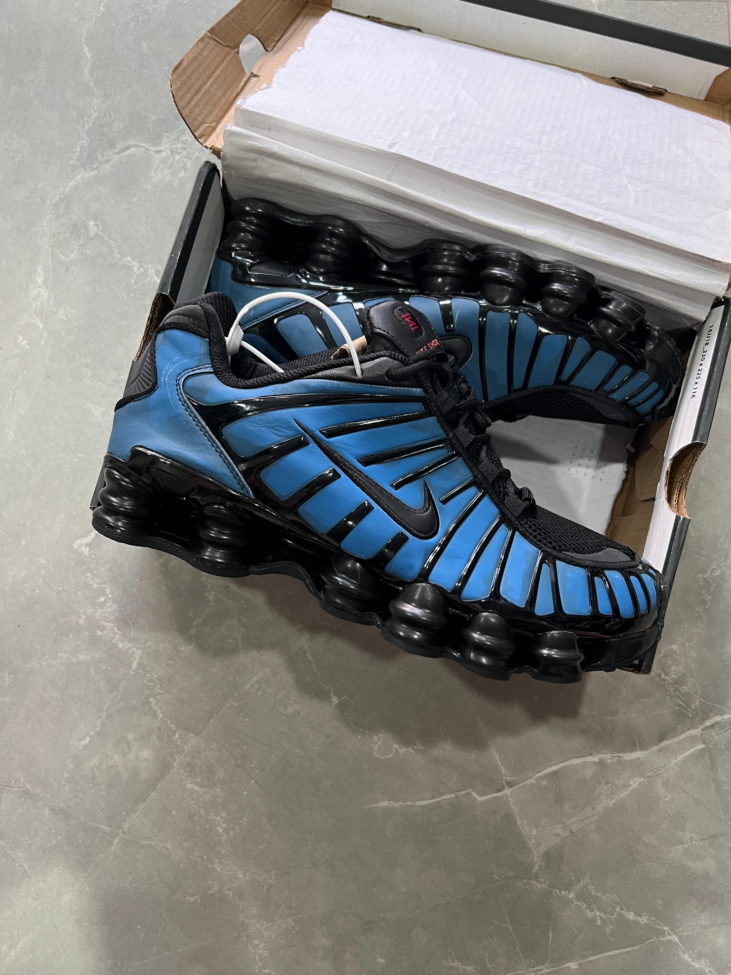 Nike shox mesh solid
